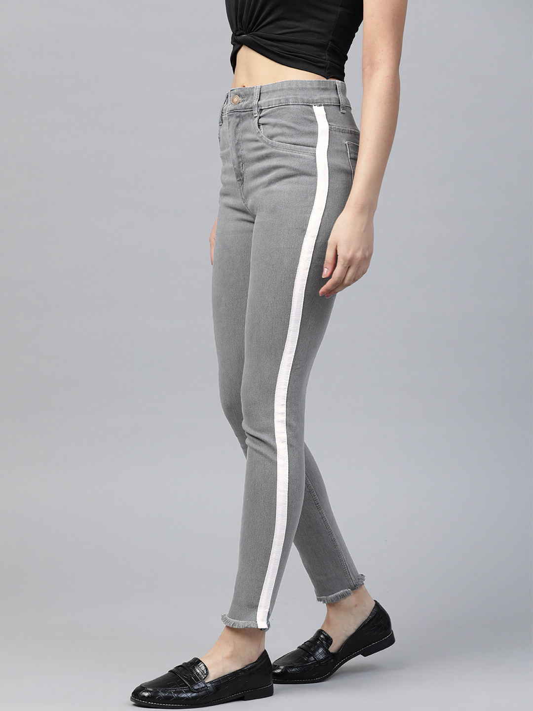 

SASSAFRAS Women Grey Slim Fit High-Rise Clean Look Stretchable Jeans