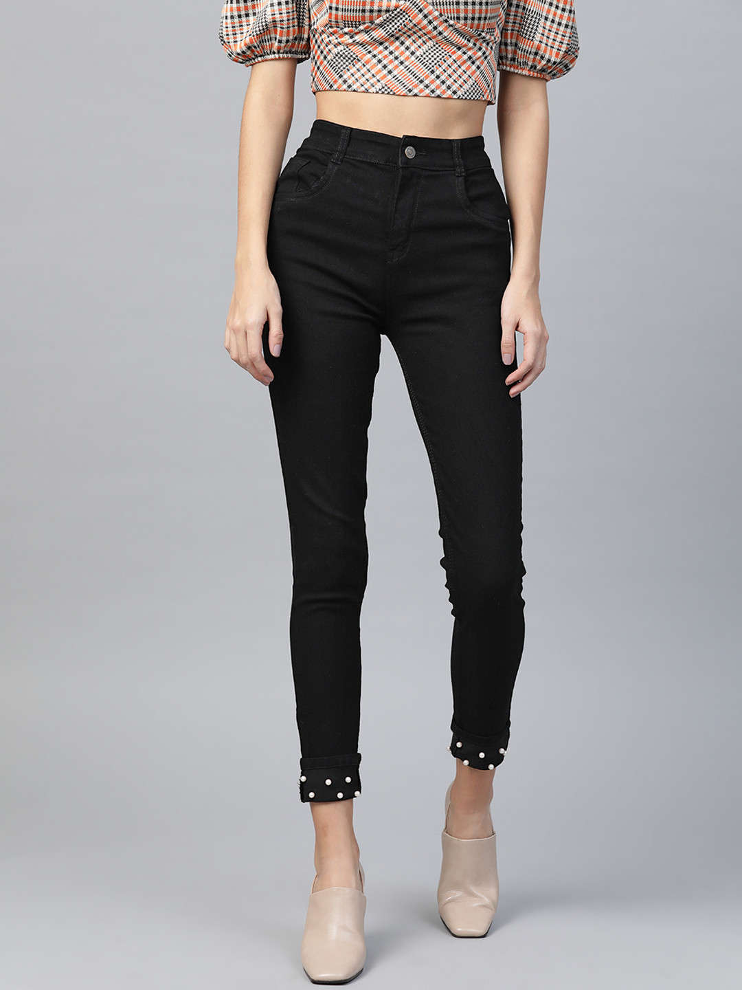 

SASSAFRAS Women Black Slim Fit High-Rise Clean Look Stretchable Cropped Jeans