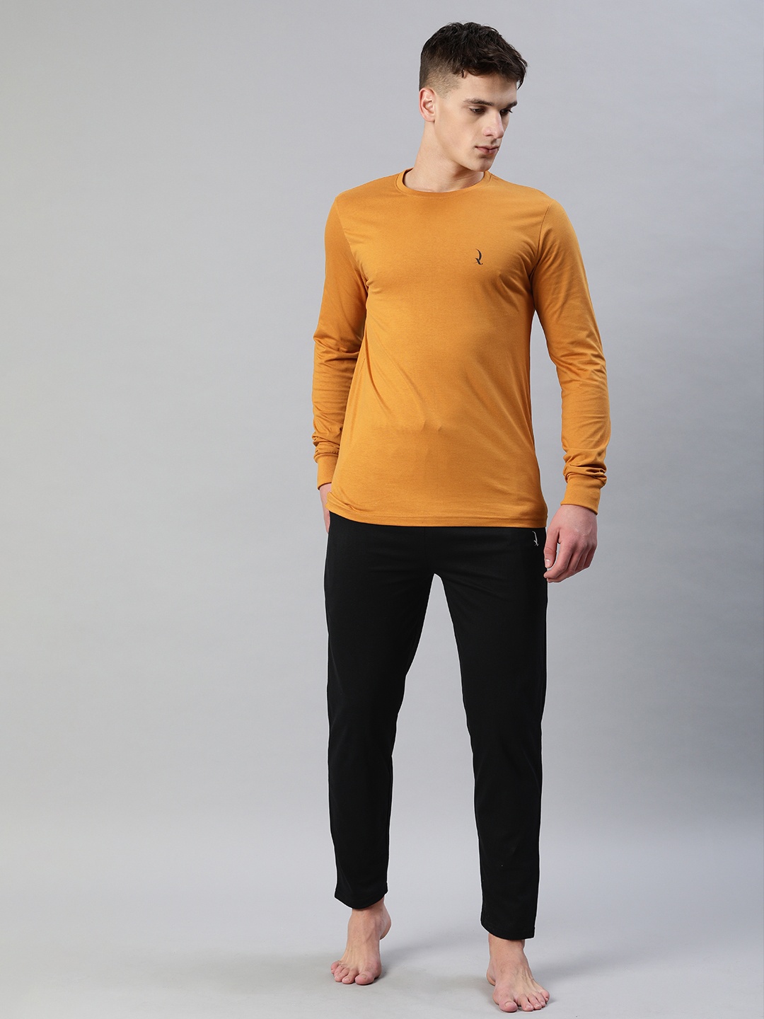 

QUARANTINE Men Mustard Yellow & Black Solid Night suit