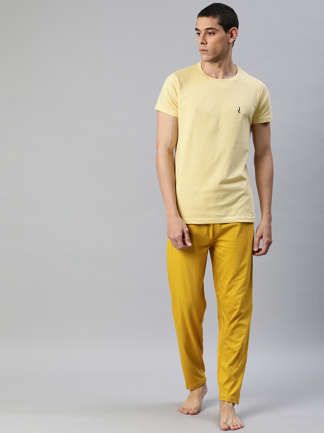 

QUARANTINE Men Cream-Coloured & Mustard Yellow Solid Night suit