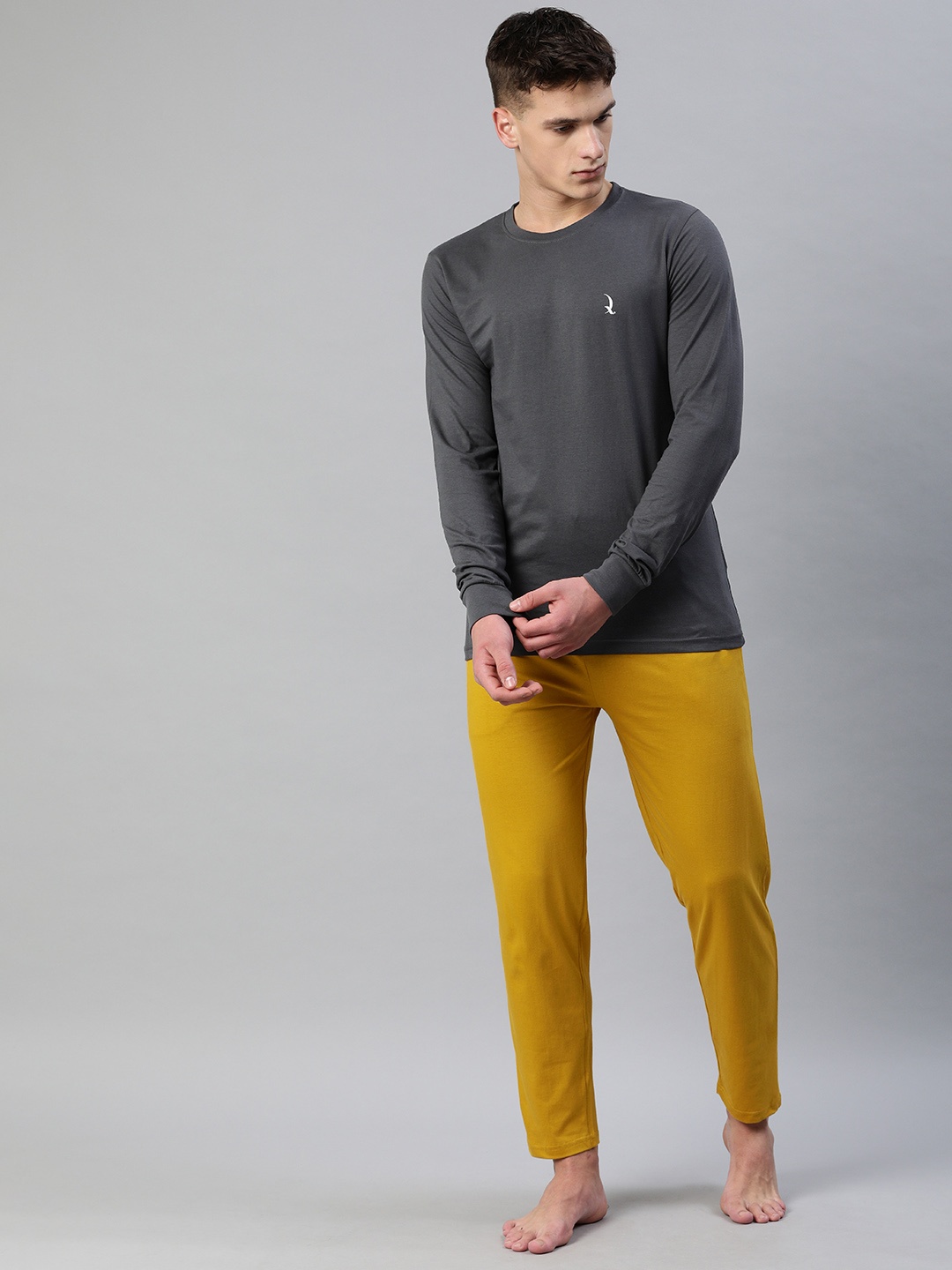 

QUARANTINE Men Charcoal Grey & Mustard Yellow Solid Night suit