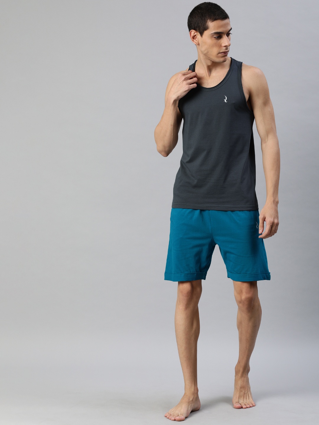

QUARANTINE Men Charcoal & Blue Solid Night suit