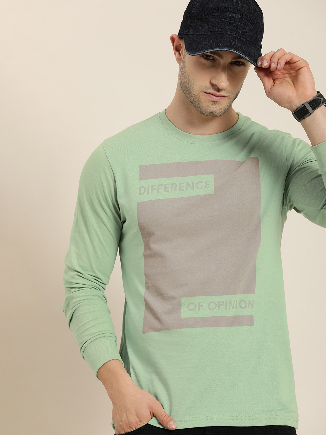 

Difference of Opinion Men Green Grey Printed Round Neck Pure Cotton T-shirt