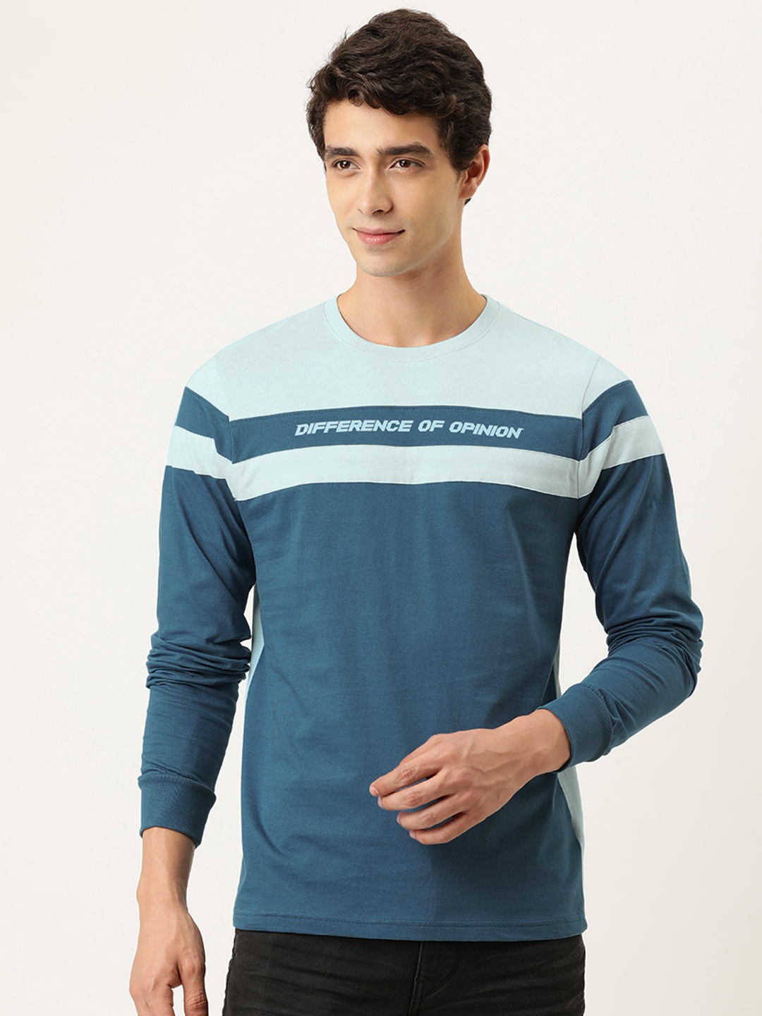 

Difference of Opinion Men Blue Colourblocked Round Neck Pure Cotton T-shirt