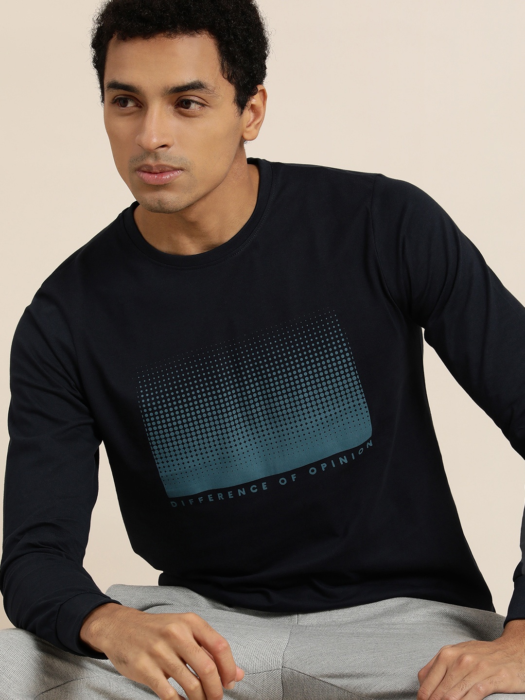 

Difference of Opinion Men Navy Blue Printed Round Neck T-shirt