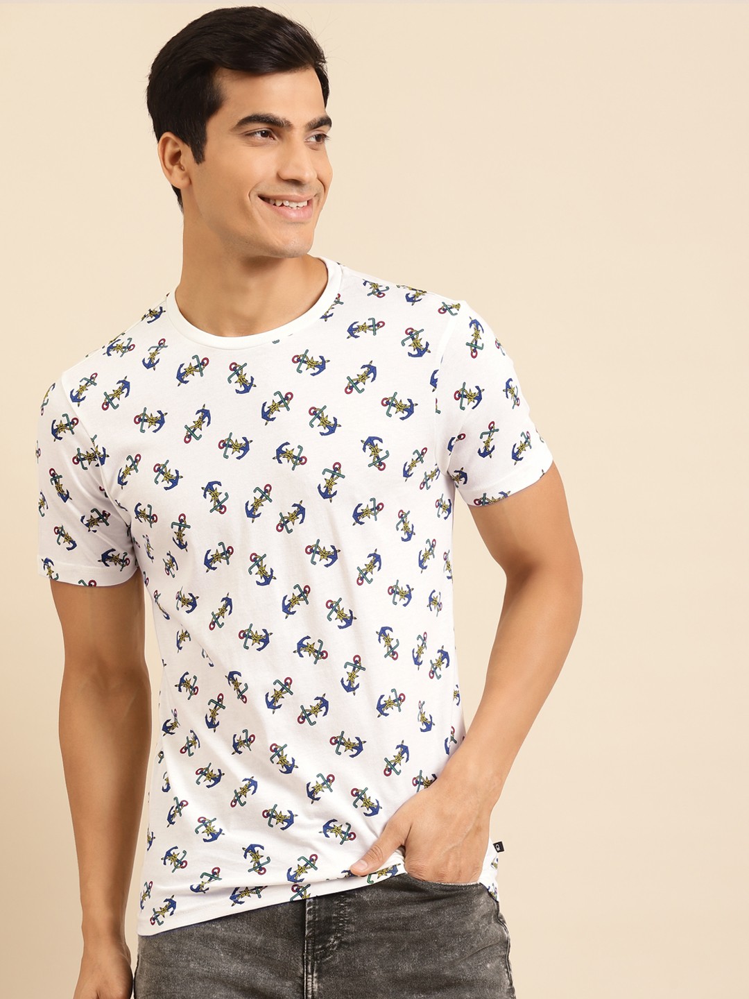 

United Colors of Benetton Men White Navy Blue Pure Cotton Printed Round Neck Pure Cotton T-shirt