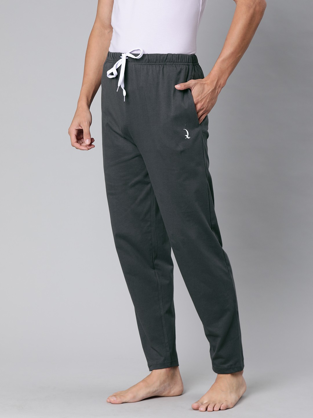 

QUARANTINE Men Black Solid Lounge Pants