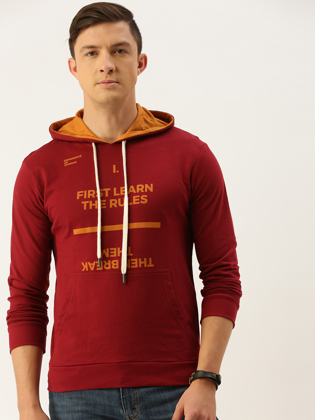 

Difference of Opinion Men Maroon Printed Hooded Sweatshirt