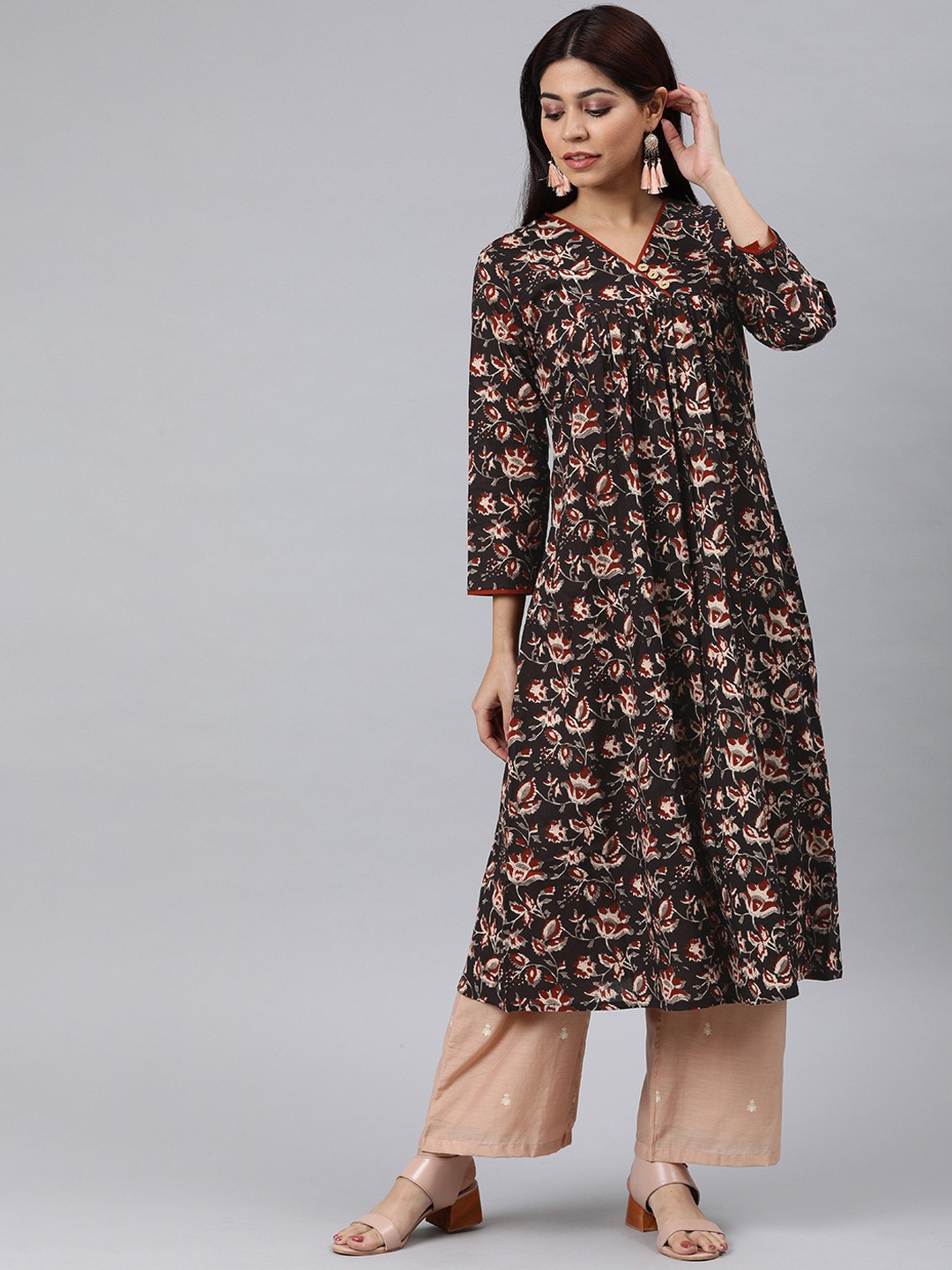 

AHIKA Women Black & Beige Printed A-Line Kurta