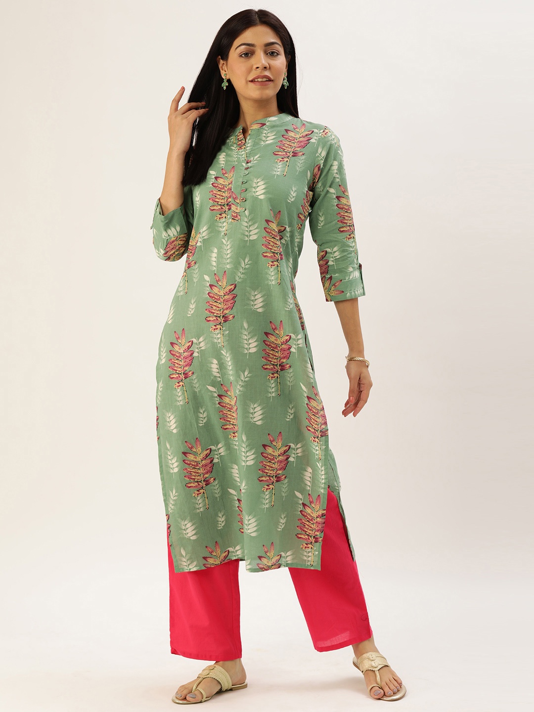 

Rajnandini Women Green & White Floral Printed Straight Kurta