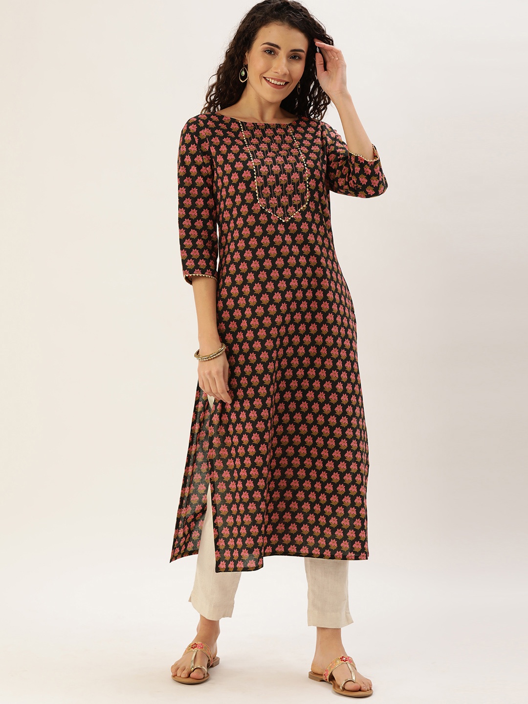 

Rajnandini Women Black & Pink Floral Printed Straight Kurta