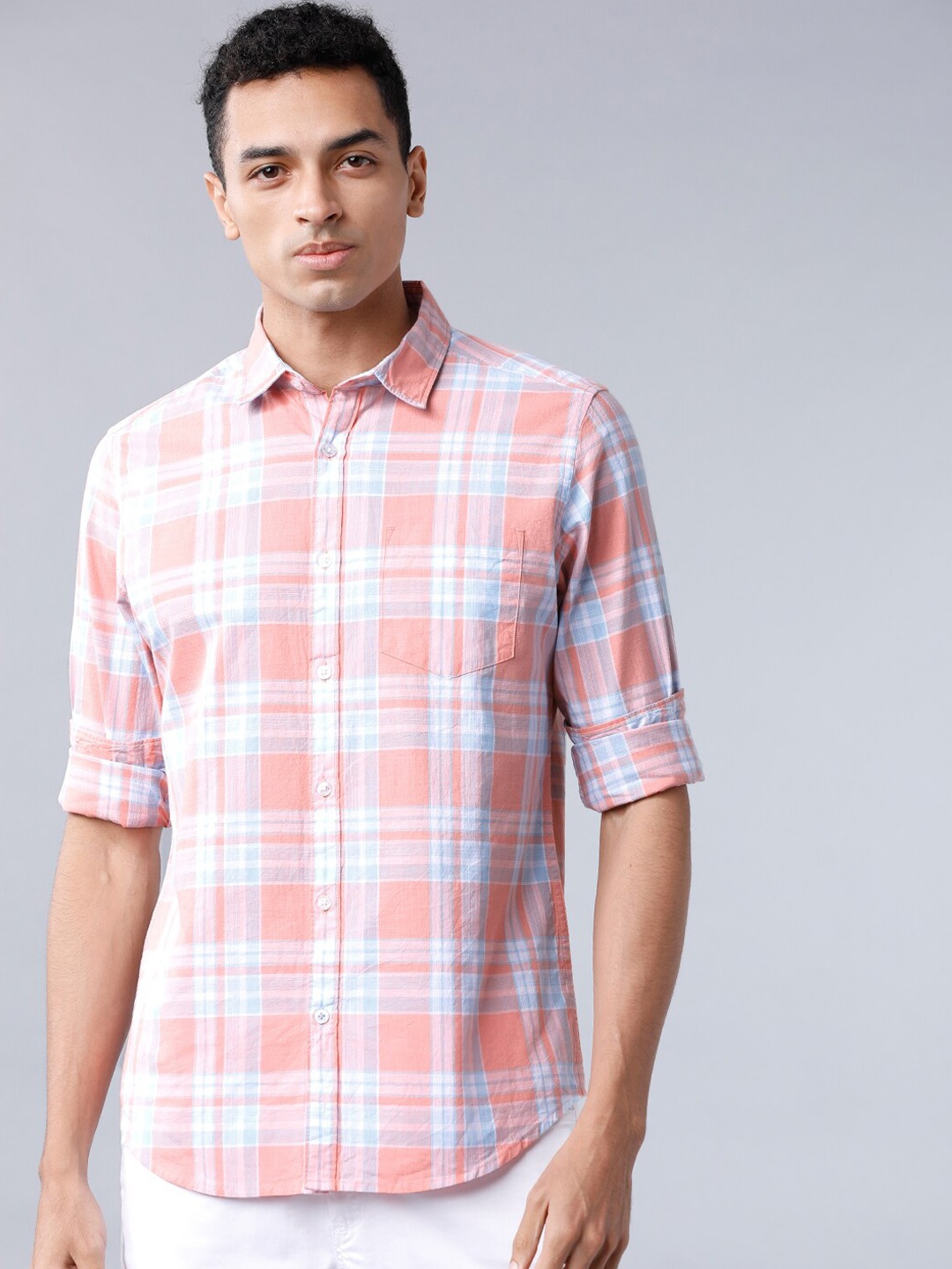 

HIGHLANDER Men Pink & Blue Slim Fit Checked Casual Shirt