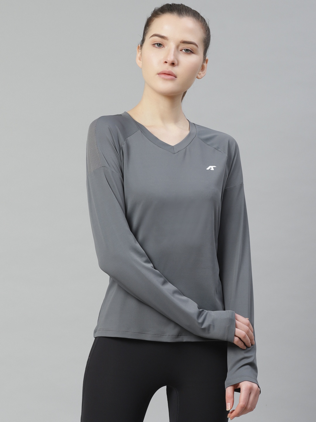 

Alcis Women Grey Printed Slim Fit V-Neck T-shirt