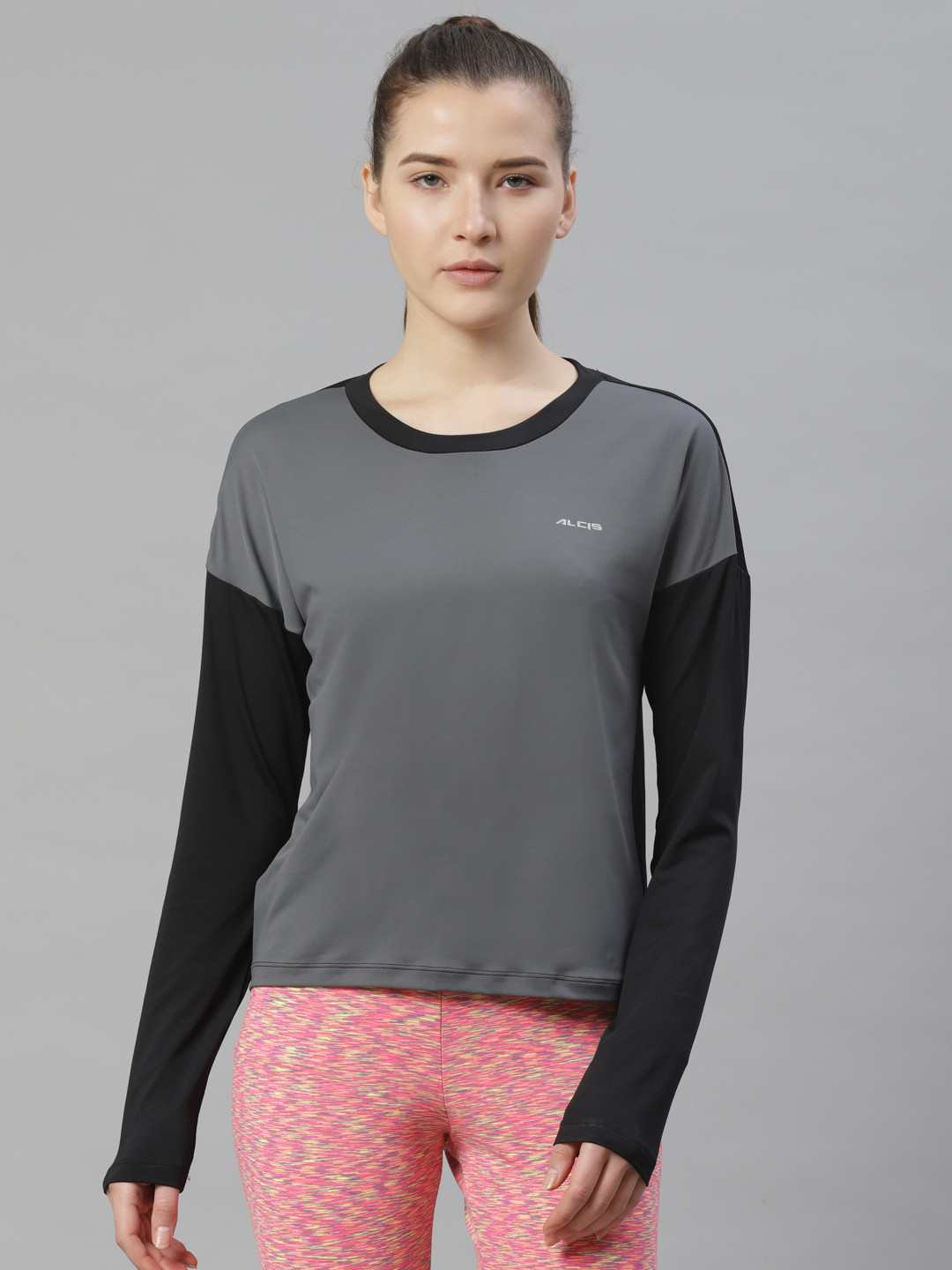 

Alcis Women Grey Solid Slim Fit Round Neck T-shirt