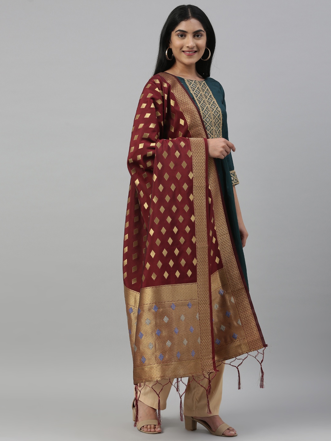 

MIMOSA Maroon & Gold-Toned Woven Design Dupatta