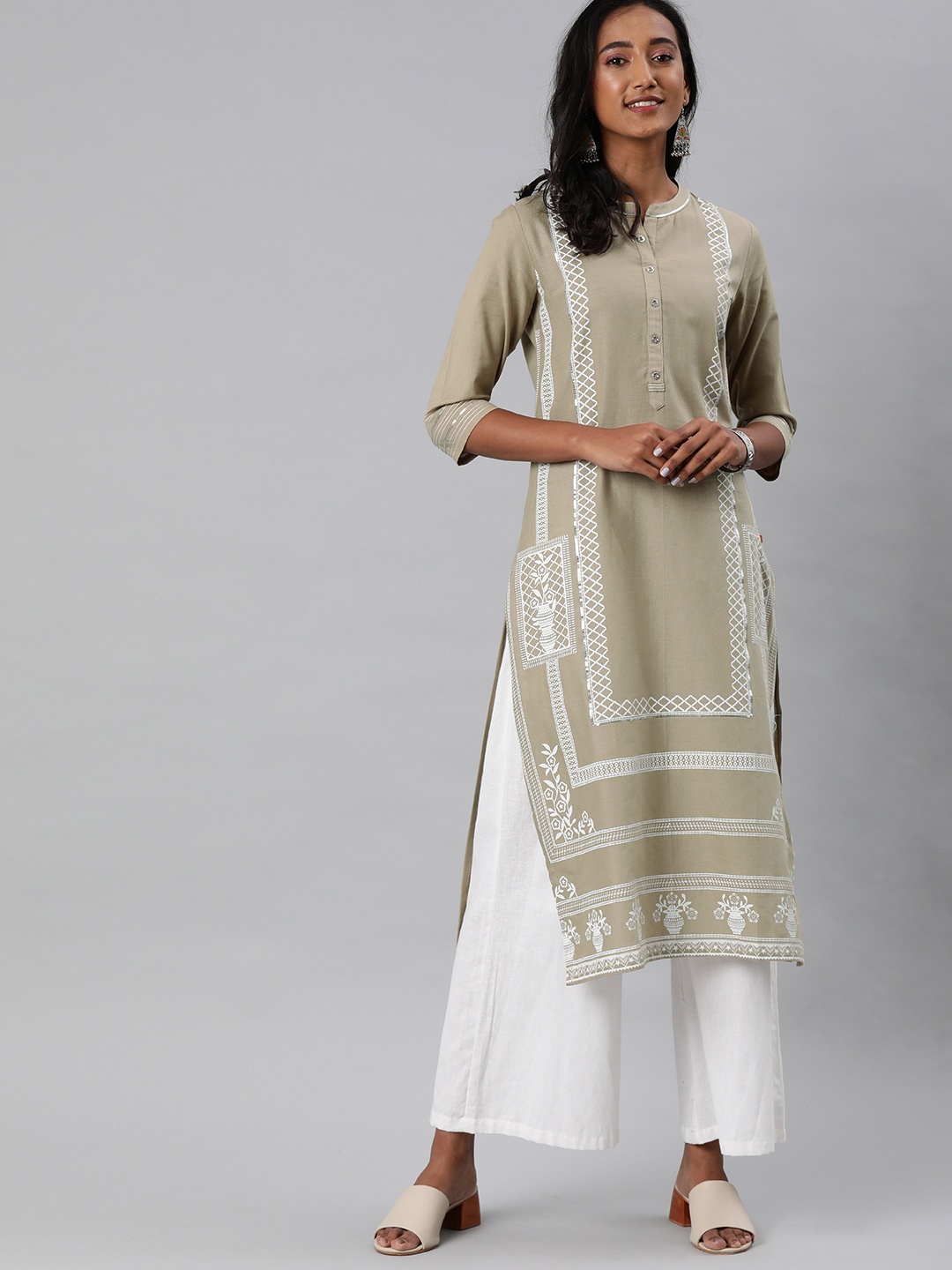 

Alena Women Grey & White Printed Straight Kurta