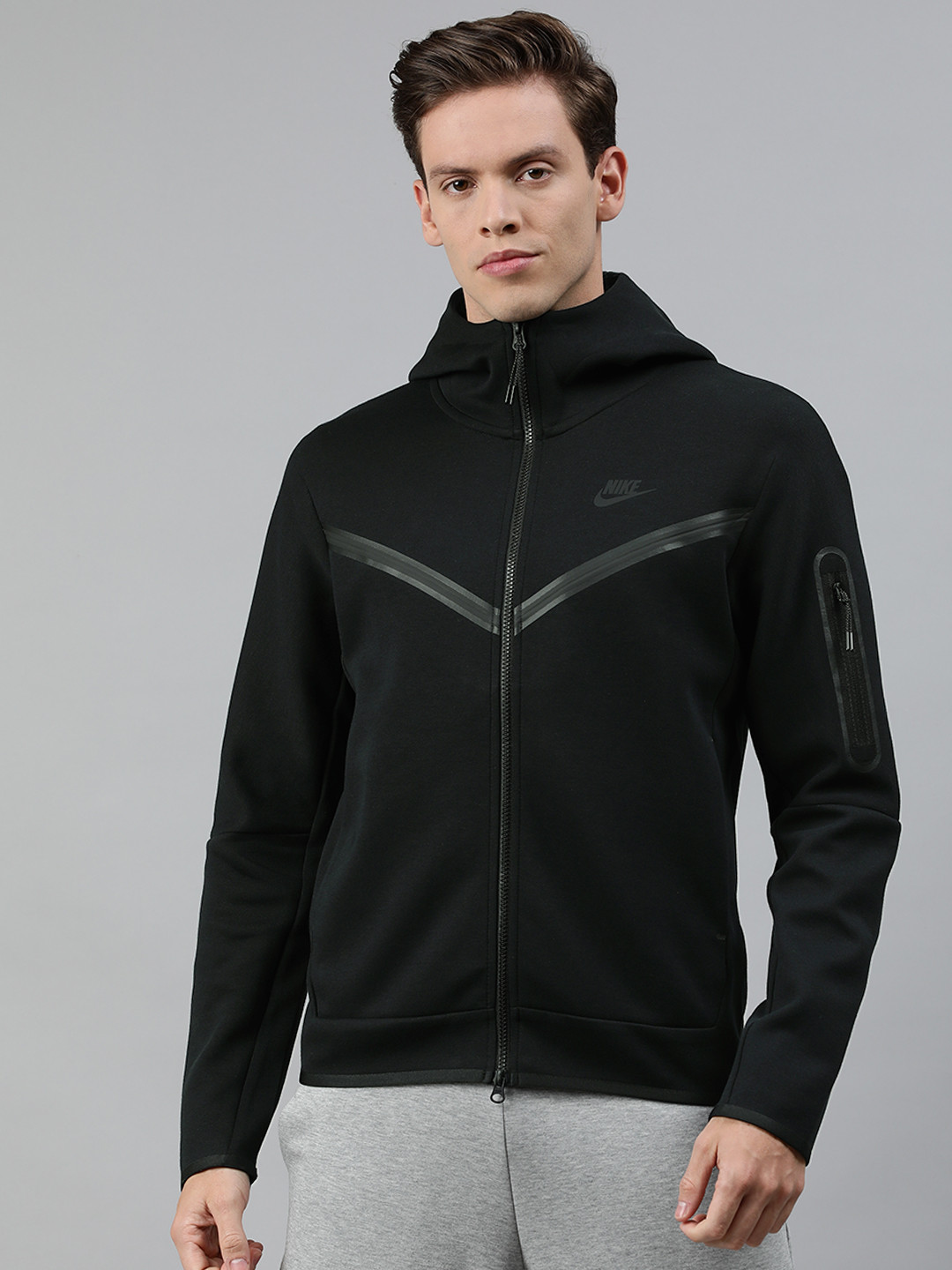 

Nike Men Black Solid AS M NSW TCH FLC HOODIE FZ WR Sweatshirt with Striped Detail