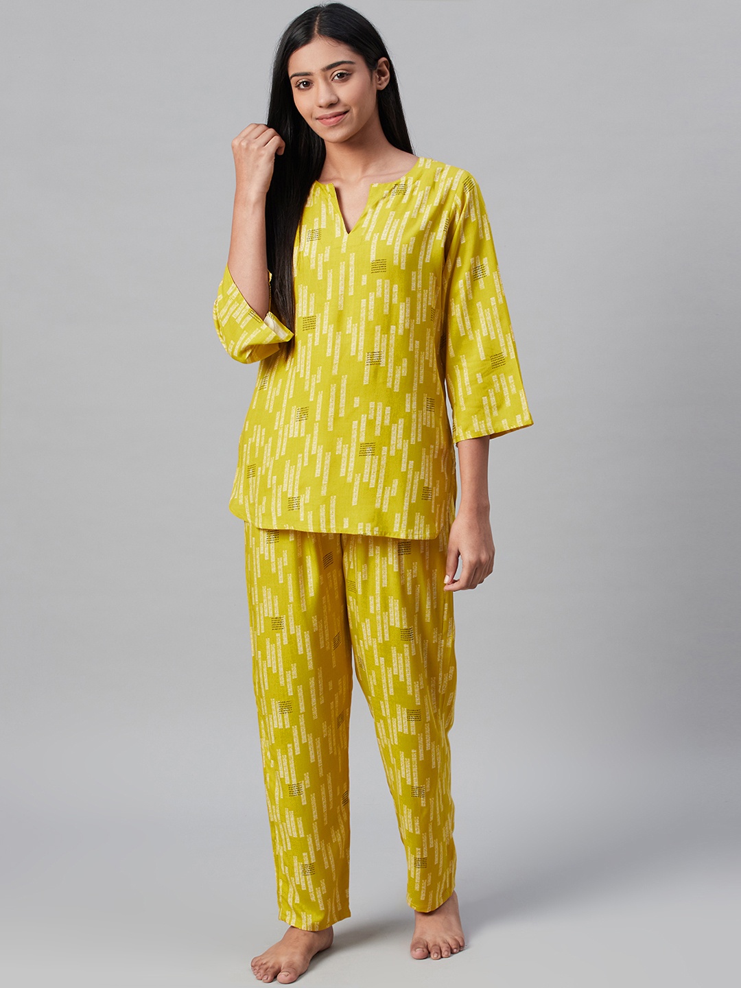 

RUNWAYIN Women Lime Green & Off-White Geometric Printed Night suit