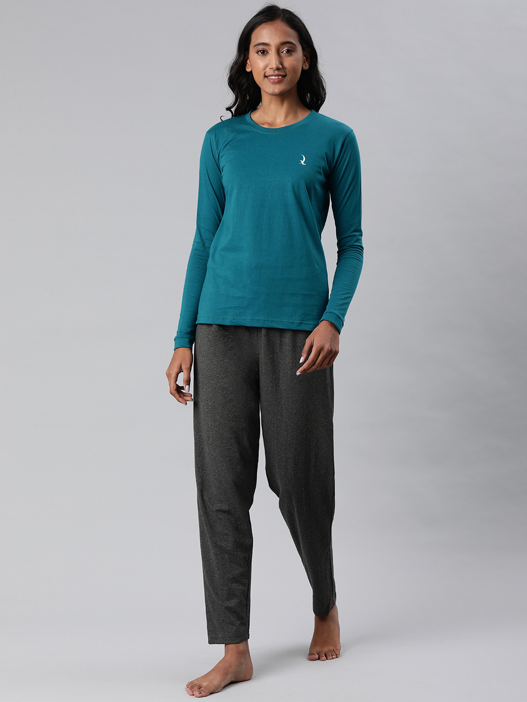 

QUARANTINE Women Blue & Grey Solid Night suit