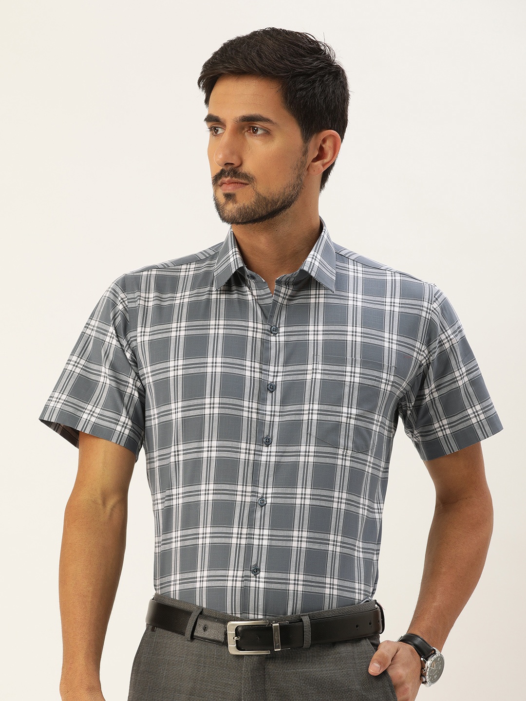 

Hancock Men Grey & White Slim Fit Checked Formal Shirt