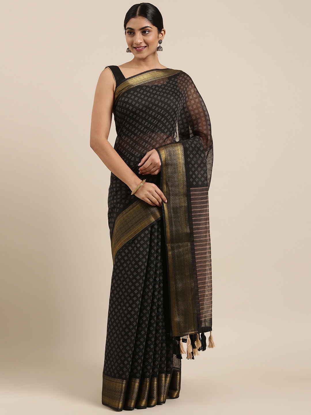 

Triveni Women Black & Gold-Toned Pure Cotton Printed Saree