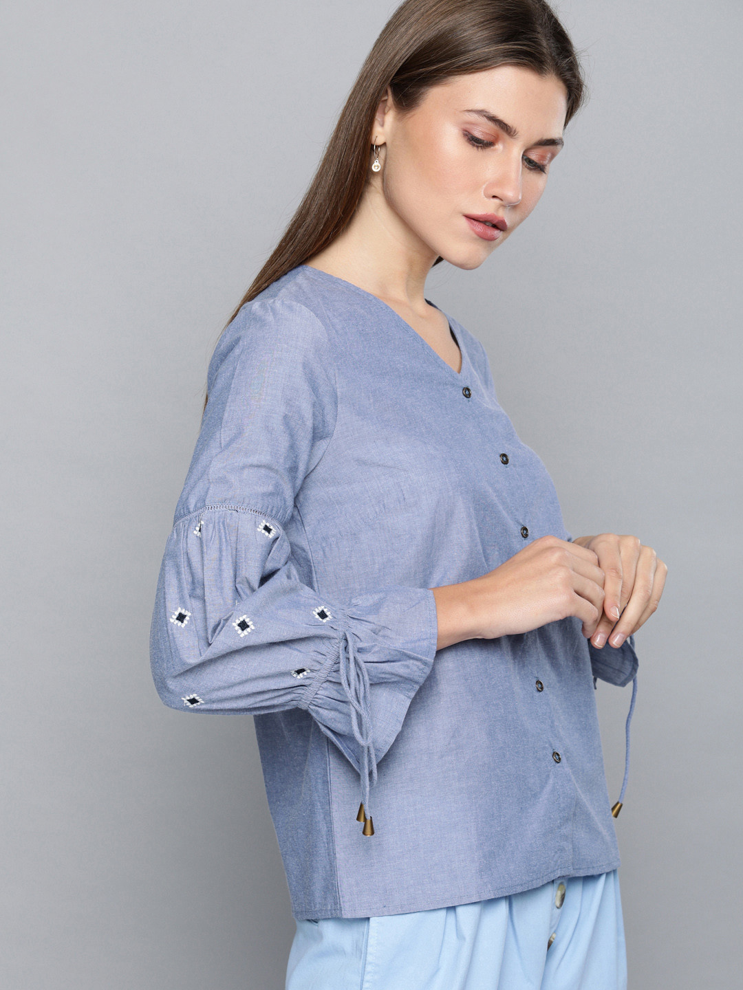 

Chemistry Women Blue Solid Bishop Sleeved Chambray Pure Cotton Top