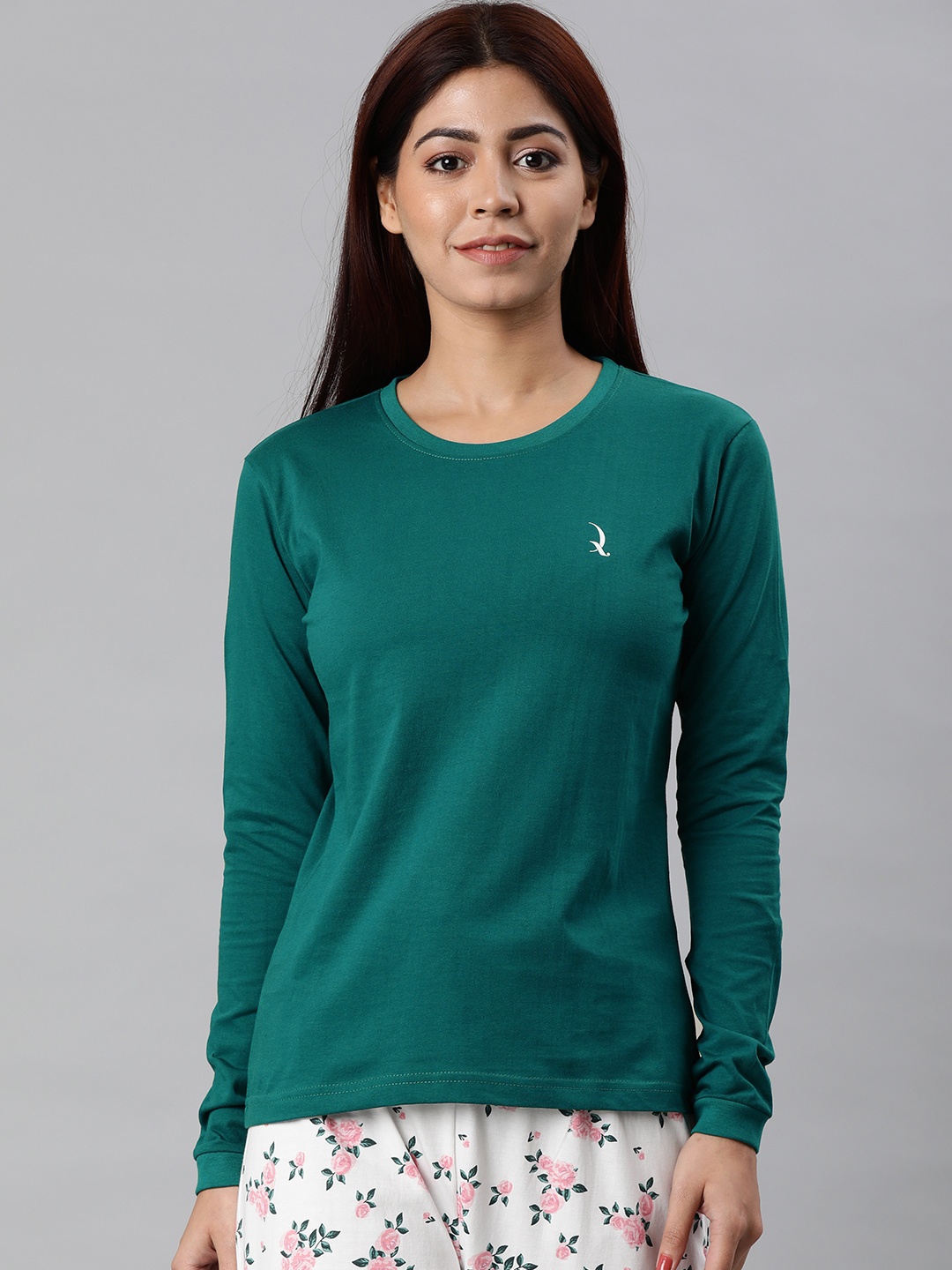 

QUARANTINE Women Green Solid Round Neck T-shirt