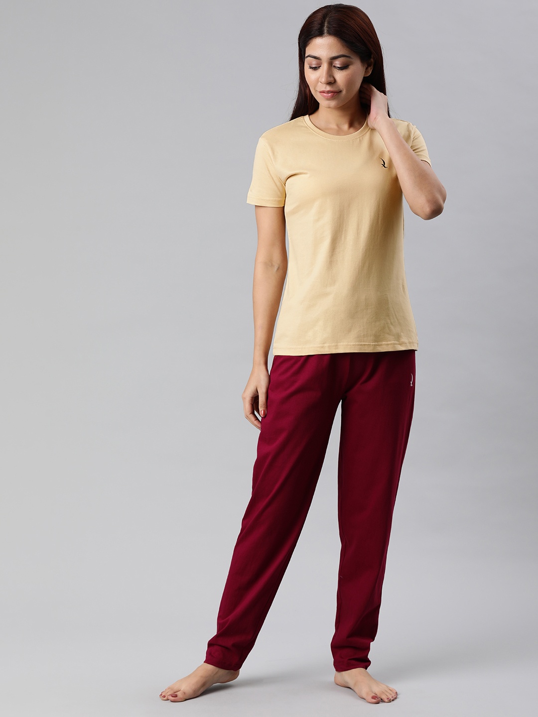 

QUARANTINE Women Beige & Maroon Solid Night suit