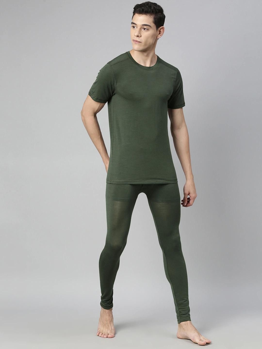 

Kosha Men Olive Green Solid Merino Wool & Bamboo Thermal Set