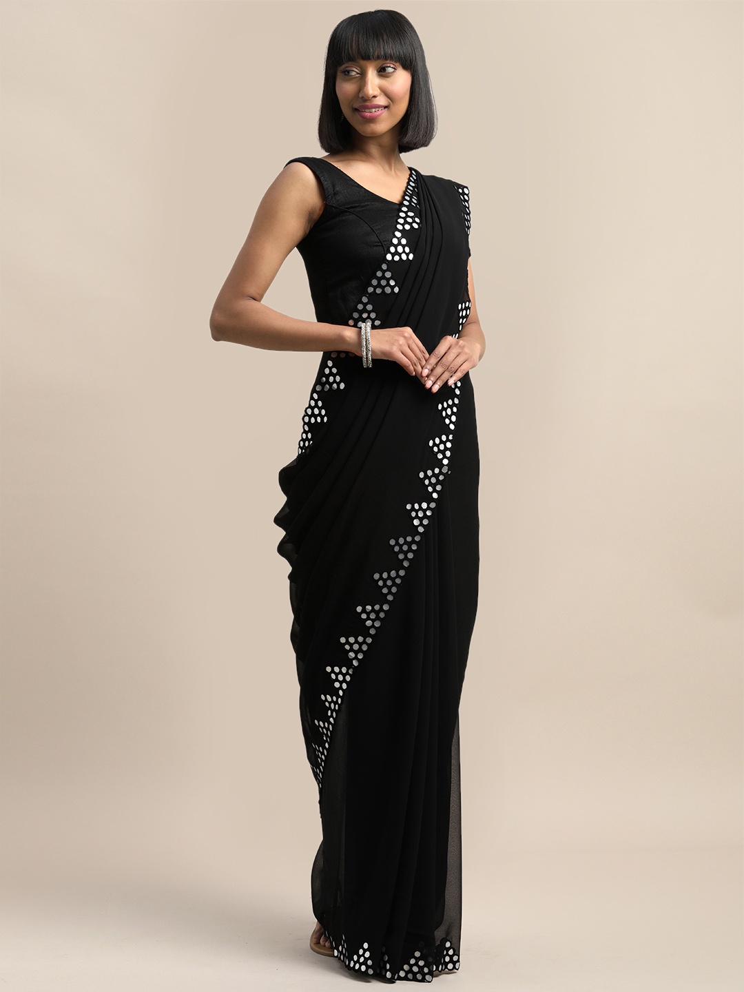 

MIRCHI FASHION Black Solid Poly Georgette Saree With Embellished Border