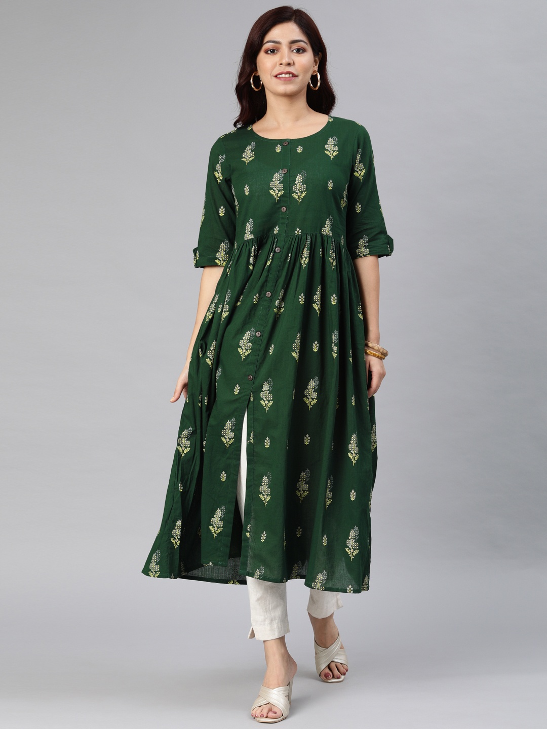 

AHIKA Women Green & Yellow Floral Printed A-Line Kurta