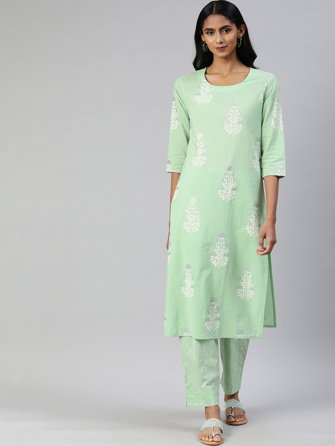

AHIKA Women Sea Green & White Printed Kurta with Trousers
