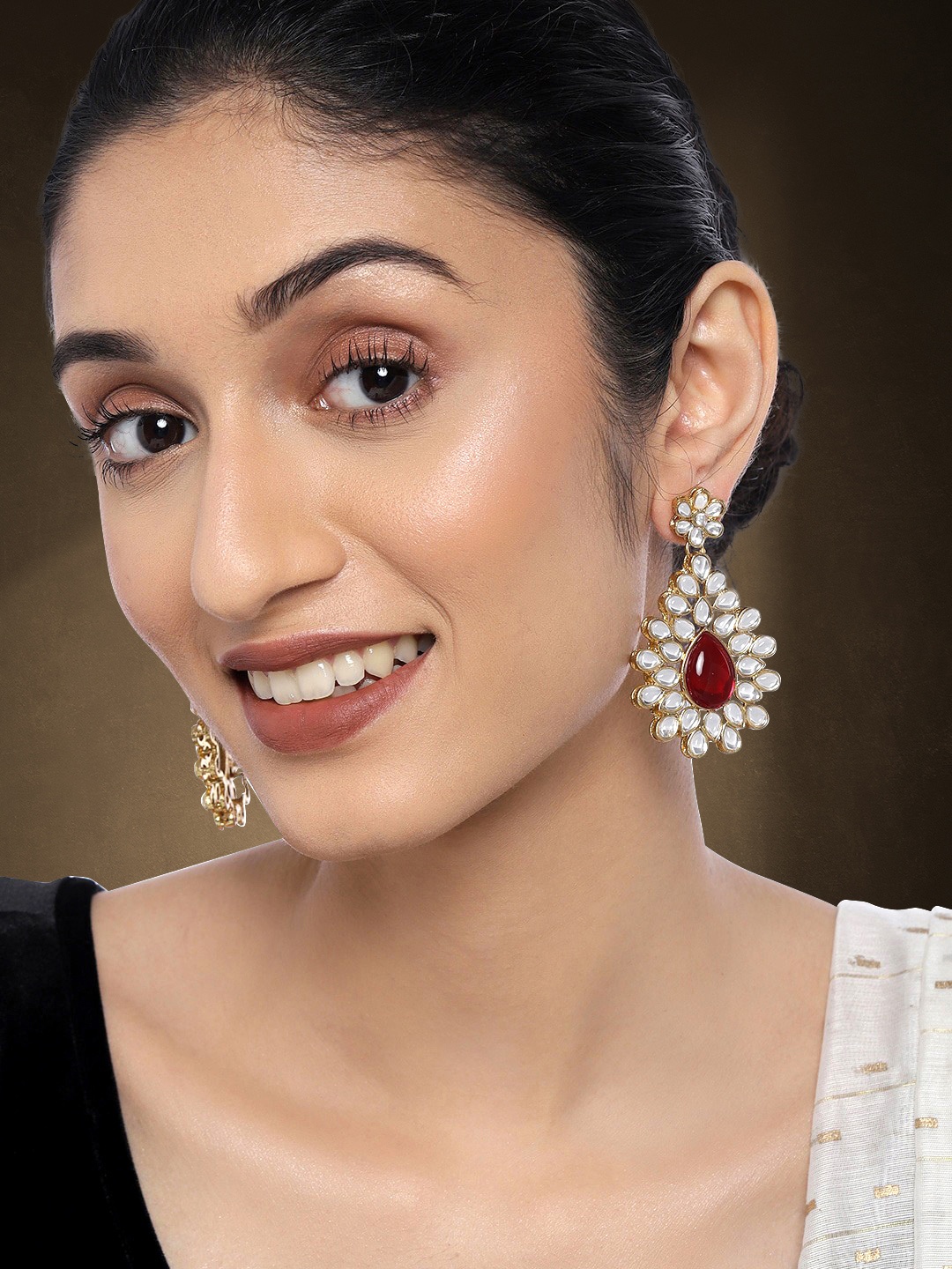 

Peora Red Gold-Plated Jadau Kundan Teardrop Shaped Drop Earrings