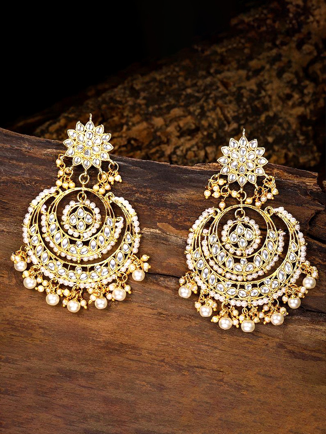 

Peora Gold-Plated Kundan Studded Classic Chandbalis