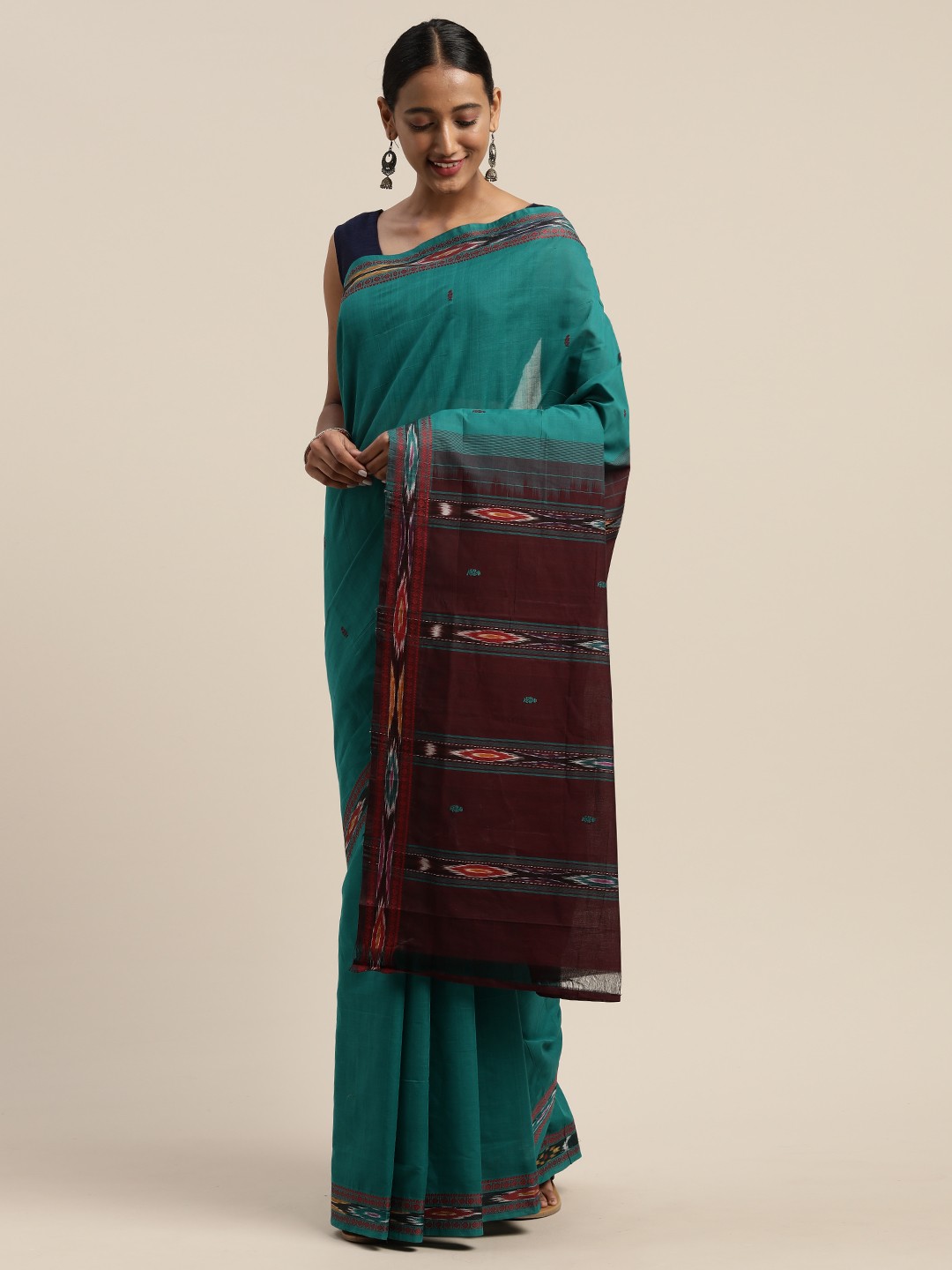 

APCO Green & Maroon Pure Cotton Woven Design Saree