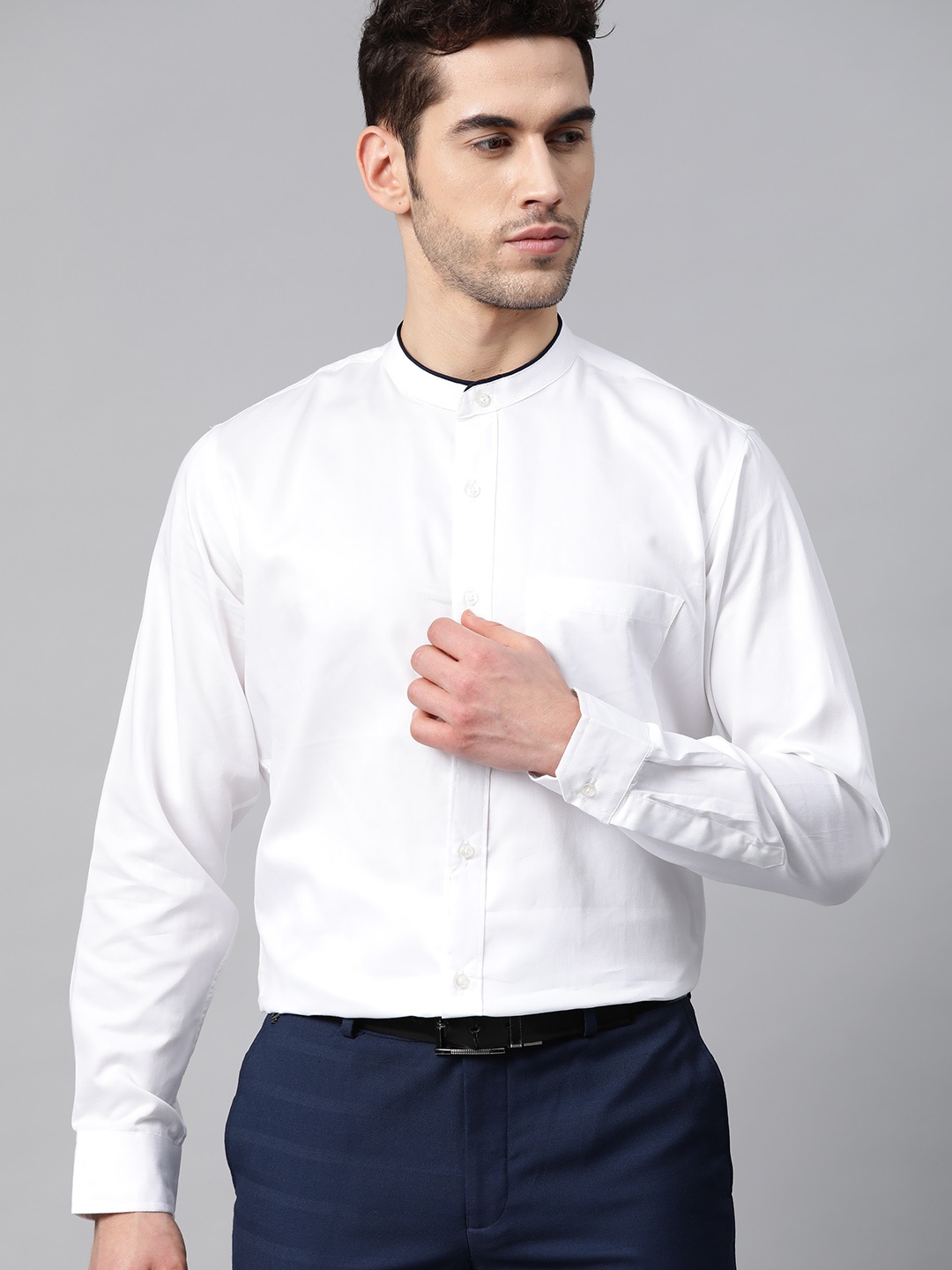 

DENNISON Men White Smart Slim Fit Solid Formal Shirt