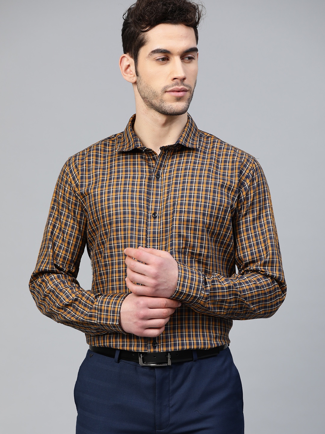 

DENNISON Men Mustard Yellow & Navy Blue Smart Slim Fit Checked Formal Shirt