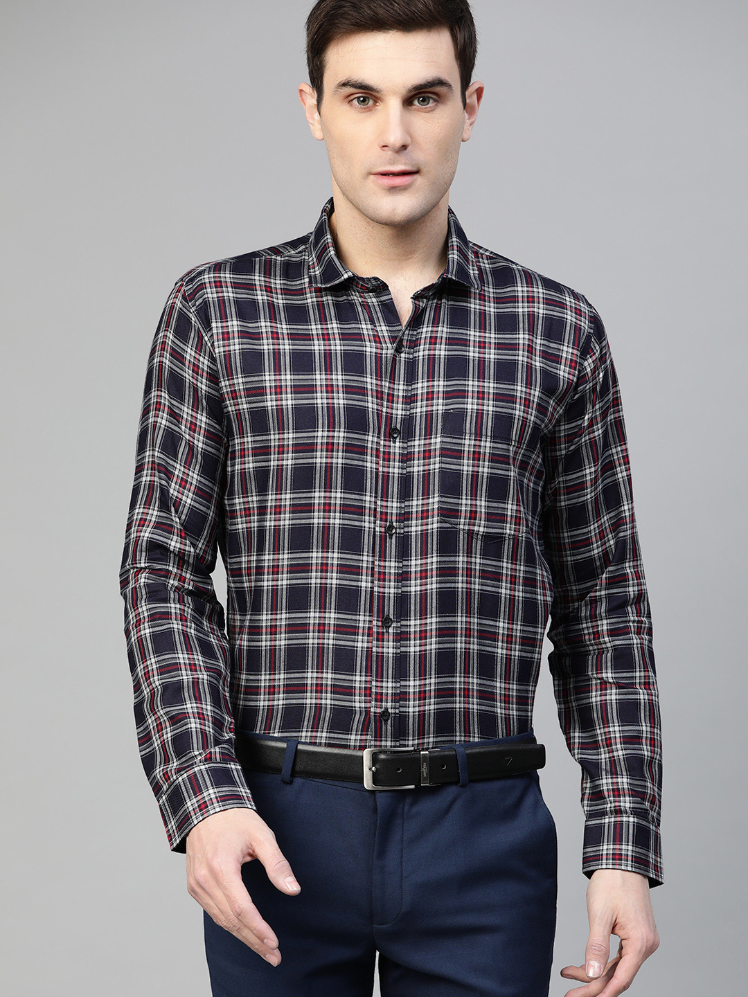 

DENNISON Men Navy Blue & Red Smart Slim Fit Pure Cotton Twill Weave Checked Formal Shirt