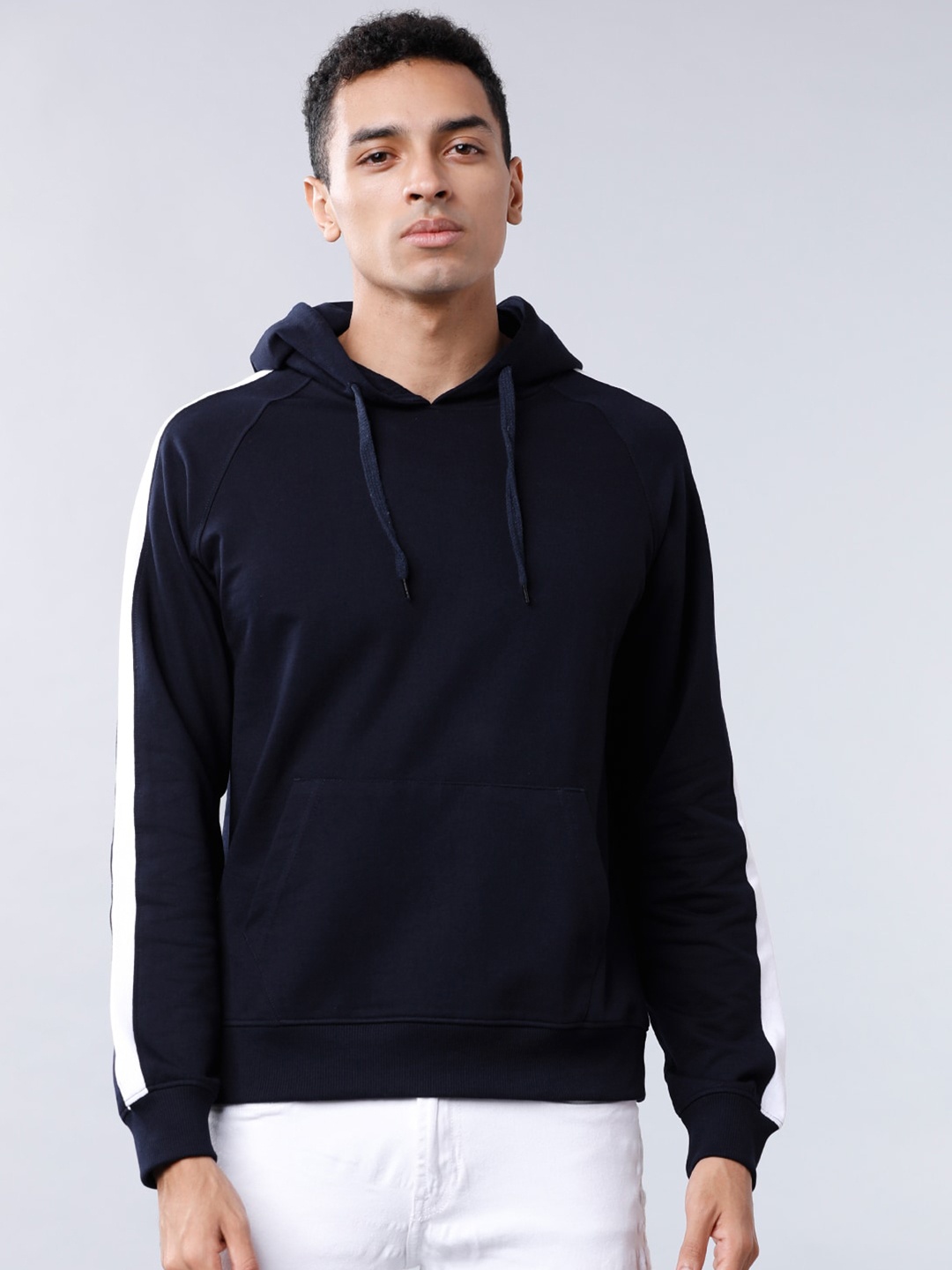 

HIGHLANDER Men Navy Blue Solid Hooded Sweatshirt