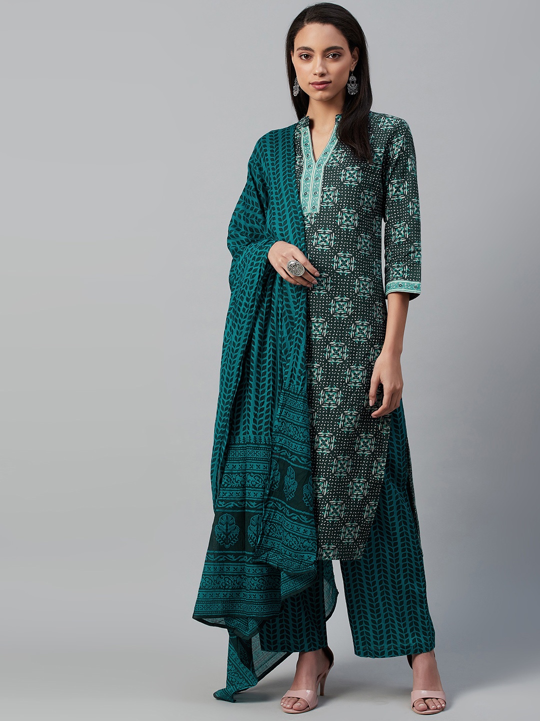 

Yuris Women Blue Printed Pure Cotton Kurta with Palazzos & Dupatta