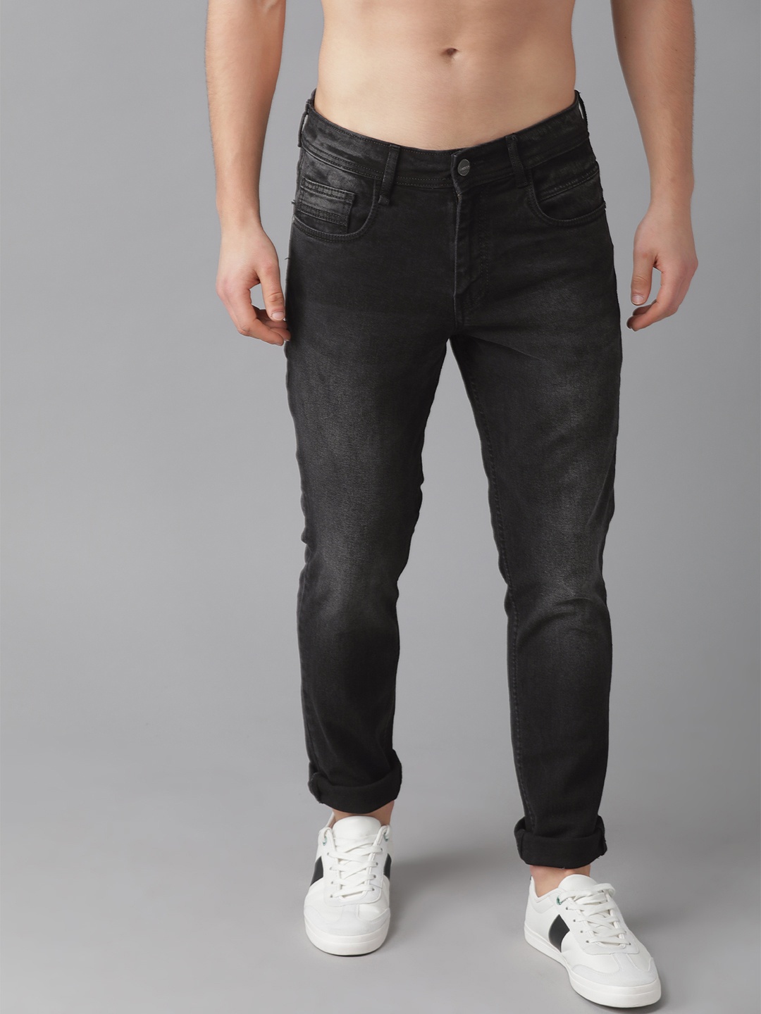 

The Roadster Lifestyle Co Men Black Slim Tapered Fit Mid-Rise Clean Look Stretchable Jeans