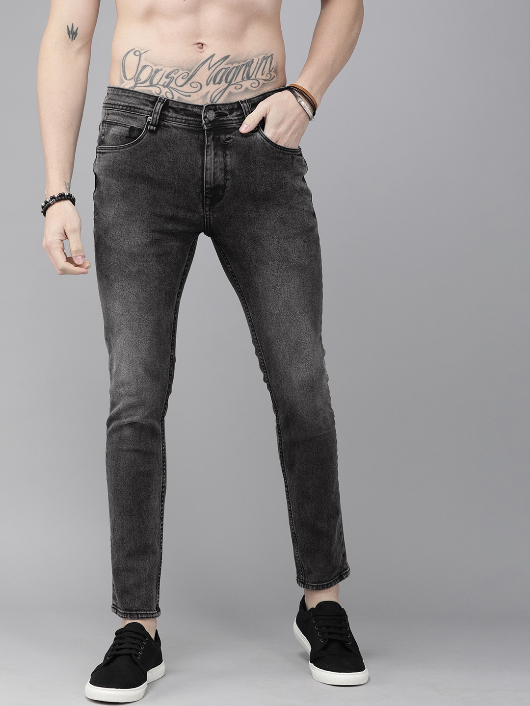 

The Roadster Lifestyle Co Men Charcoal Grey Skinny Fit Mid-Rise Clean Look Cropped Stretchable Jeans