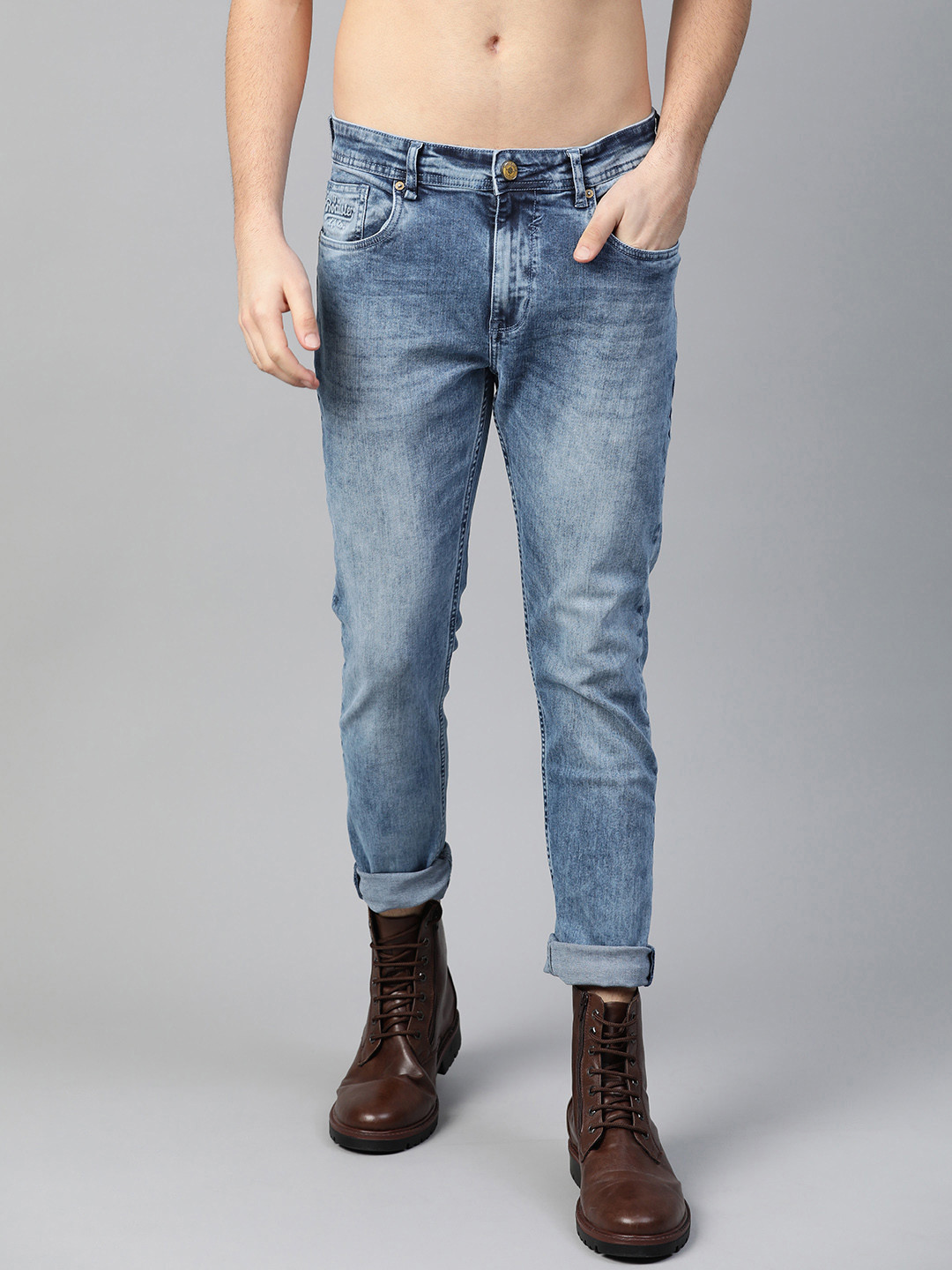 

The Roadster Lifestyle Co Men Blue Slim Tapered Fit Light Fade Stretchable Jeans