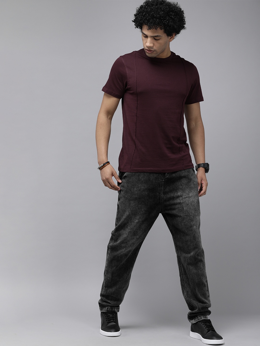 

The Roadster Lifestyle Co Men Black Baggy Fit Heavy Fade Stretchable Jeans
