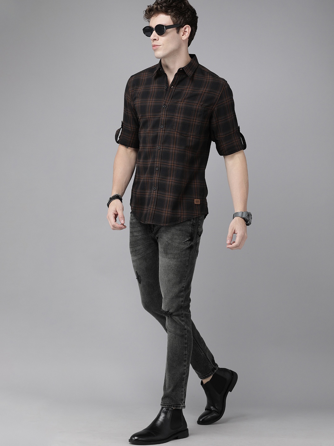 

The Roadster Lifestyle Co Men Grey Skinny Ankle Fit Mid-Rise Mildly Distressed Stretchable Jeans