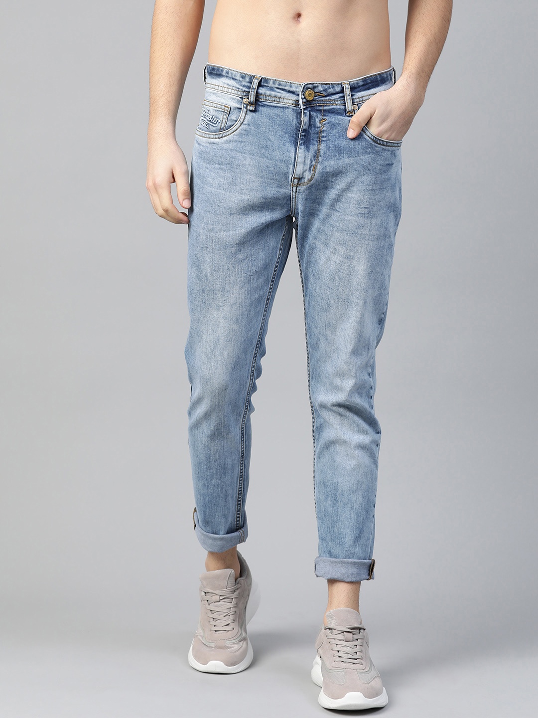 

The Roadster Lifestyle Co Men Blue Slim Tapered Fit Light Fade Stretchable Jeans