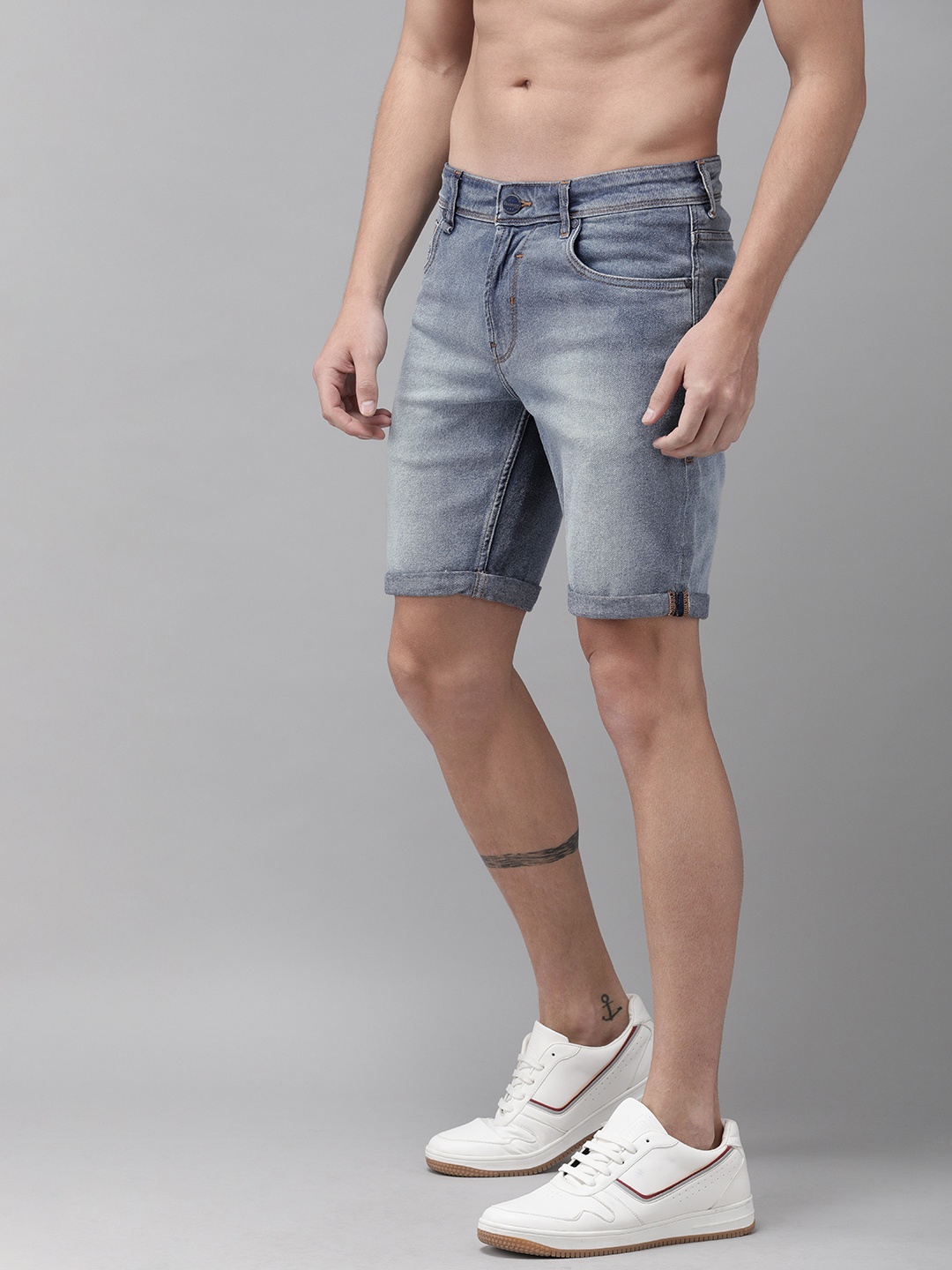 

The Roadster Lifestyle Co Men Blue Washed Slim Fit Denim Shorts