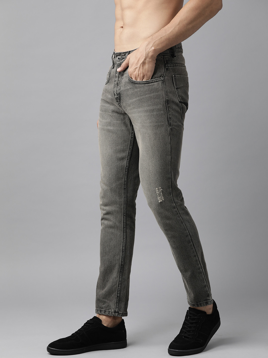 

The Roadster Lifestyle Co Men Charcoal Grey Skinny Fit Mid-Rise Low Distress Stretchable Jeans