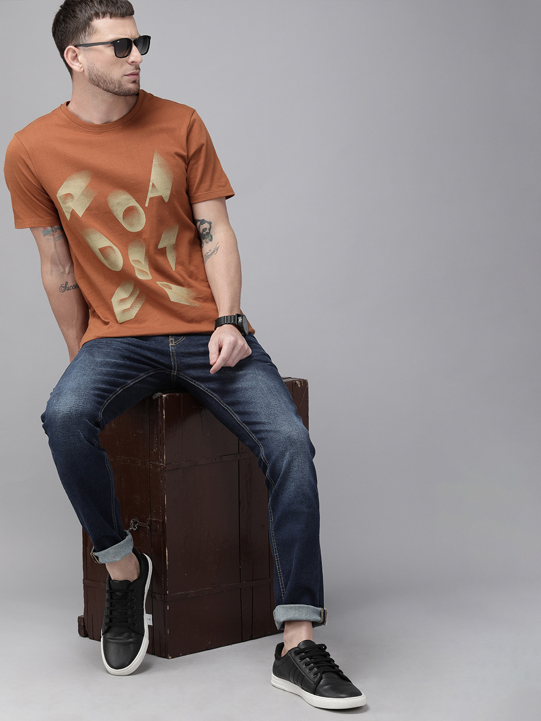 

The Roadster Lifestyle Co Men Blue Skinny Fit Mid-Rise Clean Look Stretchable Jeans