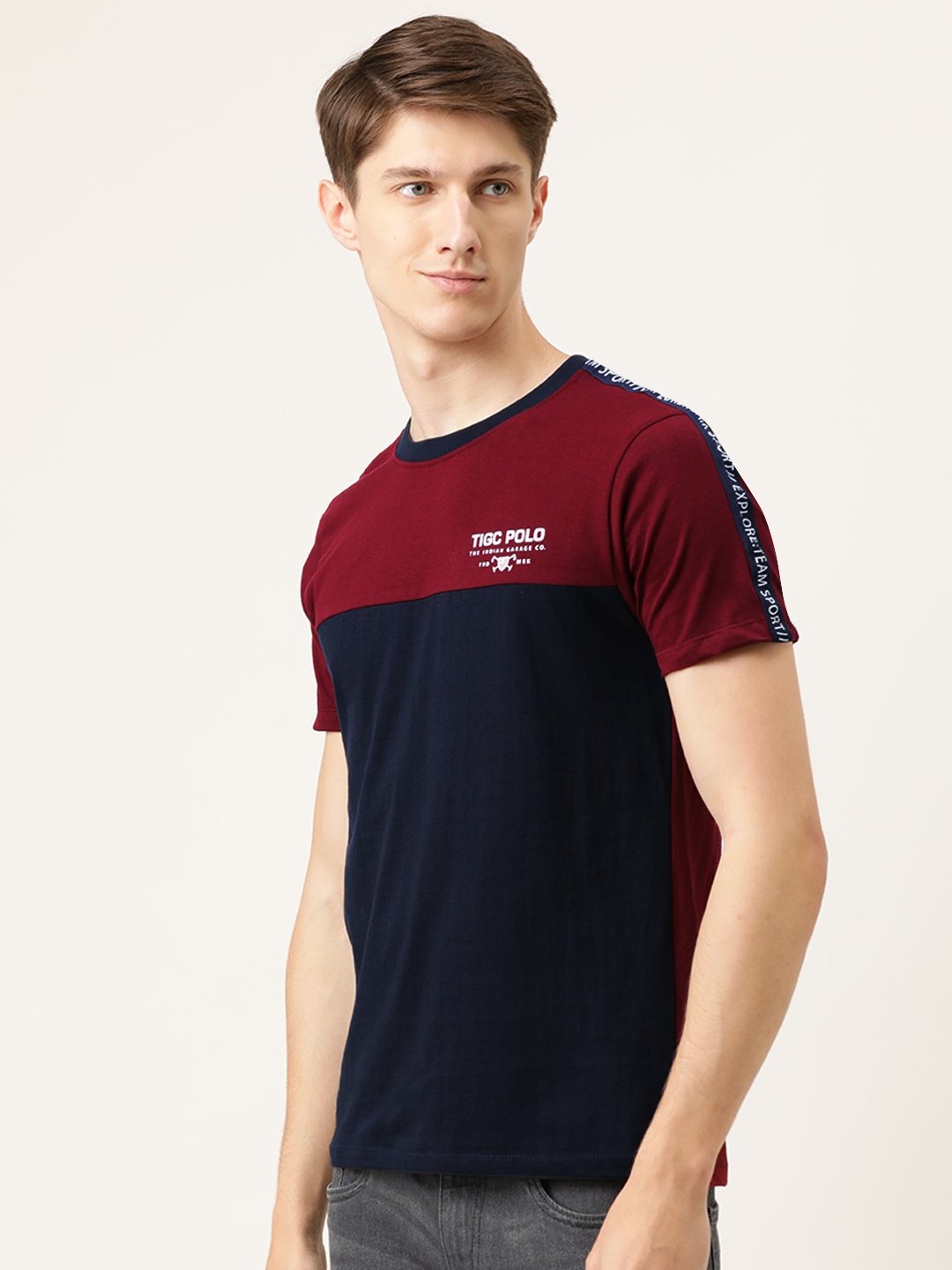 

The Indian Garage Co Men Navy Blue Maroon Colourblocked Round Neck Pure Cotton T-shirt